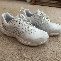 white New Balance shoes, lightly worn White New Balance Shoes, White New Balance, New Balance Womens, Size 8 Style, Everyday Shoe, Comfortable Walking Shoes, Daily Walks, Daily Walk, Everyday Shoes