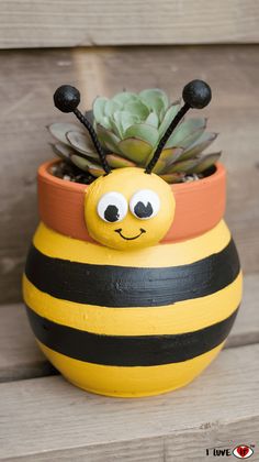 bee decor Bumblebee Decor, Bee Inspired, Bumble Bee, Painted Rocks, Mason Jars