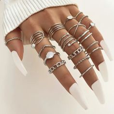 6pc trendy chain/intertwine design mix and match stacking rings comes available in silver and gold options **Random assortment Vintage Punk Aesthetic, Boho Punk, Ring Sets Boho, Bracelet Initial, Stil Boho, Vintage Hip Hop, Gold Color Ring, Mode Boho, Silver Ring Set