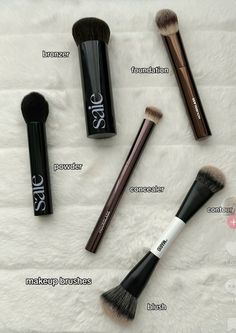 Makeup Brushes Sephora, Best High End Makeup Products, Best Brushes For Makeup, Mario Contour, Makeup Essentials List, Makeup Brushes Aesthetic, Sephora Makeup Products, Aesthetic Makeup Products, Sephora Brush