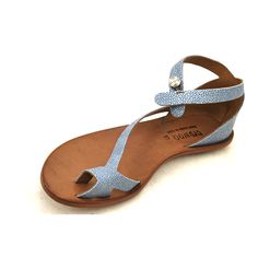 Tomcat – Cydwoq Elegant Leather T-strap Sandals For Summer, Leather T-strap Sandals With Open Heel For Summer, Chic Summer Leather T-strap Sandals, Chic Leather T-strap Sandals For Summer, Elegant Leather T-strap Sandals For Vacation, Luxury Ankle Strap Slingback Sandals For Summer, Leather Sandals With Heel Strap For Summer, Summer Leather Sandals With Heel Strap, Chic Leather Toe Ring Sandals For Spring