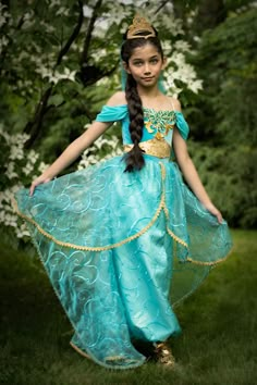 Princess Jasmine Costume by EllaDynae on Etsy Jasmine Disney Princess, Princess Jasmine Disney, Princess Jasmine Birthday Party, Princess Jasmine Birthday, Jasmine Party, Aladdin Costume, Princess Jasmine Costume, Costume Princess, Disney Costume