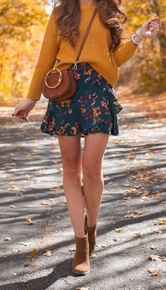 Pullovers Outfit, Trendy Spring Outfits, Fest Outfits, Pullover Outfit, Mode Boho, Skirts With Boots, Causal Outfits, Cute Spring Outfits, Skirt Mini