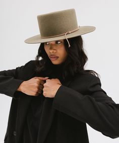 The Maise features a telescope crown + flat brim, an ideal combination of shapes to complete any outfit. With a brim that is neither too short or too wide, the Maise flawlessly frames every face. This hat includes an adjustable, layered leather band with our signature xx and temperature regulating wool felt to keep you comfortable all season. Modern Adjustable Fedora For Spring, Modern Wide Brim Hat For Everyday, Fall Flat Brim Top Hat, Modern Adjustable Fedora, Modern Adjustable Wide Brim Felt Hat, Modern Adjustable Hats For Everyday, Modern Adjustable Hat For Everyday, Modern Adjustable Hats For Everyday Wear, Modern Adjustable Felt Hat With Short Brim