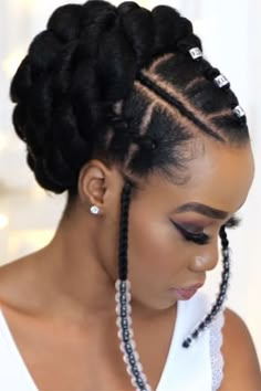 DIY Bridal Natural Hair - A real box braids protective style is simply a hairstyle that protects your hair's ends from damage, which helps fight shedding & breakage as well as make your detangling sessions less of a battle. Protective hairstyles keep your ends from being exposed to elements while letting your hair sit healthily stretched in a detangled state. See medium Double Bun Braids, Bantu knots, Flat Twists, Box Braid Bun, Halo, Braided Bob, Ghana Braid Swirl, unique knotless box braids. Loc Hairstyles For The Beach, Styling Gel Hairstyles For Black Hair Ponytail, Styling Gel Hairstyles For Black Hair, Hair Styles With Gel, Hair Gel Styles Hairstyles, Gel Hair Hairstyles, Natural Hair Ponytail, Protective Styles For Natural Hair