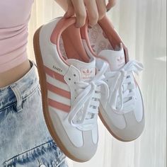 Pink And White Adidas, Pink Adidas Shoes, Pretty Sneakers, Samba Shoes, Trendy Shoes Sneakers, Preppy Shoes, Pretty Shoes Sneakers, Cute Nike Shoes, Cute Sneakers