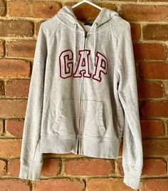 90s Vintage GAP women's hoodie with full zip up, made in Vietnam, found in Australia. Size S/8 Womens, 100% cotton  This is a pre owned item with no visible defects. Please feel free to reach out for further enquiries. Cheap Gap Medium Wash Outerwear, Fall Cotton Hoodie With Logo Print, 90s Cotton Hooded Top, 90s Cotton Sweatshirt For Fall, 90s Style Cotton Sweatshirt For Fall, 90s Hooded Cotton Tops, 90s Style Cotton Hoodie, 90s Cotton Hoodie With Drawstring Hood, Gap Zip Hoodie