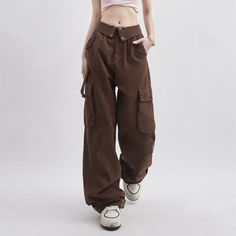 High Waisted Cargo Pants, Suits Korean, Street Punk, Trouser Outfit, Elegant Sweater, Cute Pants, Brown Pants, Mode Inspo, Cargo Pants Women