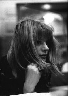 image description French Messy Hair, French Girl Hair, Marianne Faithfull, Emma Roberts, 인물 사진, French Girl, Hair Short