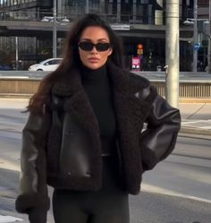 Winter Coats Black Women, Athleisure Outfit Ideas, Winter Athleisure, Dresses For Winter, Winter Date Night, Athleisure Outfit, Knit Dresses, Outfit Ideas For Women, Pastel Outfit