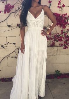 White Lace Spliced Open Back Maxi Dress sold by Outletpad on Storenvy Bohemian Prom Dress, Sukienki Maksi, Stella York, Lace Prom Dress, Mode Boho, Maxi Dress Wedding, Maxi Robes, Chiffon Maxi Dress, Cheap Prom Dresses