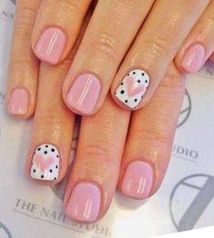 Vegas Valentines Day, Nails Short Easy, Heart Nails Design, Nail Designs Heart, Pinterest Valentines, Heart Nail Designs, Valentine Nail Art, Heart Nail, Nail Designs Valentines