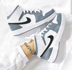 Custom Air Jordan 1 Blanco Swoosh Gris Zapatillas – insdrip Jordan Panda, Panda Nike, Sepatu Air Jordan, Air Jordan 1 White, Wallpaper Nike, Angelus Paint, Custom Air Jordan 1, Custom Air Jordan, Nike Shoes Girls