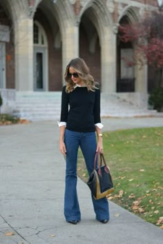 70 Outfits, Boho Mode, Best Casual Outfits, Outfit Jeans, Boot Cut Denim, Mode Inspiration, Flared Jeans, Work Fashion