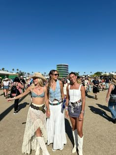 Stagecoach Outfits, Country Festival Outfit, Country Music Festival Outfits, Cochella Outfits, Lollapalooza Outfit, Coachella Fits, Chica Cool, Festival Fits, Look Festival