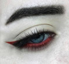 Makeup Tutorial Pictures, Black And Red Makeup, Under Eye Makeup, Magic Makeup, Vampire Gothic, Barbie Makeup, Cool Makeup Looks, Ethereal Makeup