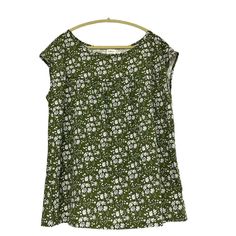 Simple By Suzzane Betro Womens Scoope Neck Sleeveless Green Floral Top Size Xl Description: "The Simple By Suzanne Betro Women's Scoop Neck Sleeveless Green Floral Top In Size Xl Brings A Touch Of Nature's Charm To Your Wardrobe. With A Flattering Scoop Neckline, Sleeveless Design, And A Delightful Green Floral Pattern, This Top Offers Both Style And Comfort In An Extra-Large Size." Features: * Scoop Neckline * Sleeveless Design * Green Floral Pattern * Size: Extra Large (Xl) * Stylish And Comfo Sleeveless Green Vacation Tops, Green Sleeveless Top For Vacation, Sleeveless Green Top For Vacation, Green Sleeveless Summer Top, Sleeveless Cotton Blouse For Vacation, Green Sleeveless Top With Relaxed Fit, Green Sleeveless Relaxed Fit Top, Green Relaxed Fit Sleeveless Top, Summer Sleeveless Printed Blouse