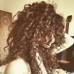 emory scott Brown Hair Curly Aesthetic, Long Brown Curly Hair Aesthetic, Pretty Long Curly Hair, Curly Hair Goals Aesthetic, Curly Hair Long Aesthetic, Brown Curls Aesthetic, Curly Aesthetic Girl, Curly Brown Hair Aesthetic