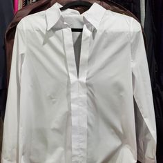 White V-Neck Long Sleeved Blouse. Size Medium. Never Worn. New Without Tags. White V-neck Top For Workwear, Spring V-neck Office Wear Tops, White V-neck Top For Office, V Neck Blouse, White Tops, Long Sleeve Blouse, Top Blouse, Color White, Blouses