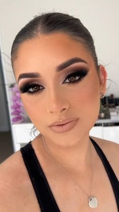 Super Smokey Eye Makeup, Quince Makeup Smokey Eye, Makeup Looks Night Party, Makeup For A Black Tie Event, Wedding Guest Makeup For Black Dress, Eye Make Up For Black Dresses, Evening Smokey Eye Makeup, Dark Eye Bridal Makeup, Eyeshadow For A Black Dress