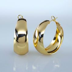 Brand New Women's Chunky Gold Hoop Earrings Genuine 14k Gold Plated Sterling Silver 1.3" Size Comfortable & Lightweight Retail Price $295 Buy With Confidence From A Trusted Seller With A 99%+ Feedback Rating! A0213 (Id-1146-) Gold Small Hoop Huggie Earrings For Party, Small Hoop Gold Plated Earrings For Party, Gold Hoop Huggie Earrings For Party, Small Hoop Metal Earrings With Shiny Finish, Anniversary Gold-tone Hoop Earrings, Tarnish Resistant Small Hoop Earrings For Party, Gold-tone Hoop Earrings For Anniversary, Gold-tone Metal Hoop Earrings For Anniversary, Pb Outfits