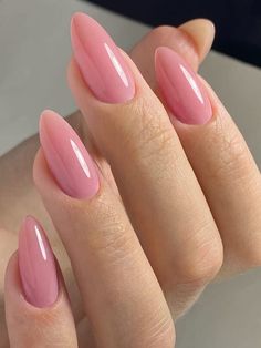 Transforme sua paixão por unhas em renda! Saiba como ganhar dinheiro com alongamento de unhas e ter uma renda de até 4 mil por mês fazendo o que ama ❤️ aprenda com o melhor curso do brasil que já ajudou mais de 17 mil mulheres 😍💅 CLIQUE NO PIN 👆 Gel Manicure Designs, Kutek Disney, Gel Nail Design, Neutral Nails, Pink Nail, Chic Nails, Artificial Nails