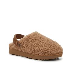 UGG-Lanah Clog Slipper Keep it cozy in the Lanah clog from Ugg. This slipper sports a handy slingback strap for a secure fit, while the plush wool-blend footbed pads your steps. Women’s Slippers, Sherpa Clogs, Sheepskin Slippers, Outdoor Slippers, Clog Slippers, Ugg Slippers, Fall Shoes, Christmas 2024, Western Outfits