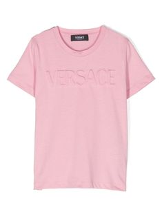 rose pink cotton jersey texture embossed logo to the front crew neck short sleeves straight hem Pink Cotton Top With Logo Detail, Versace Kids, Kids Logo, Boys Top, Embossed Logo, Pink Cotton, Boys T Shirts, Rose Pink, Tshirt Logo