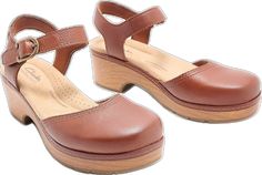 Spring Workwear Platform Mules, Spring Platform Mules For Workwear, Spring Leather Platform Clogs, Leather Platform Clogs For Spring, Casual Platform Clogs For Work, Modern Brown Leather Clogs, Casual Sandals For Workwear, Casual Workwear Sandals, Modern Spring Clogs With Round Toe