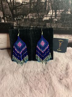 All our pieces are genuine and each chaquira is handcrafted by artisans from the most representative areas of huichol. Small Flower Earrings, Dark Blue Earrings, Blue Tassel Earrings, Mint Earrings, January Birthstone Jewelry, Artisan Jewelry Handmade, Feather Jewelry, Red Jewelry, Art Nouveau Jewelry