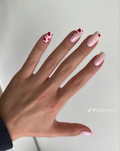 Kylie Nails, Natural Nails Manicure, Spring Acrylic Nails, Modern Nails, Happy Nails, Easy Nails, Minimal Nails, Basic Nails, Almond Acrylic Nails