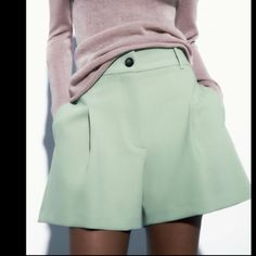 High-Waisted Shorts With Belt Loops Waistband. Side Hidden In-Seam Pockets And Back Welt Pockets. Front Pleat Detail. Front Zip And Button Closure. Chic Wide Leg Shorts With Belt Loops, Zara Bottoms With Built-in Shorts, Trendy Wide Leg Shorts With Belt Loops, Trendy Workwear Pants With Built-in Shorts, Zara Shorts With Pockets, Green Wide Leg Shorts With Pockets, Green Wide-leg Shorts With Pockets, Zara High-waisted Shorts With Pockets, Chic Wide Leg Bermuda Shorts With Built-in Shorts