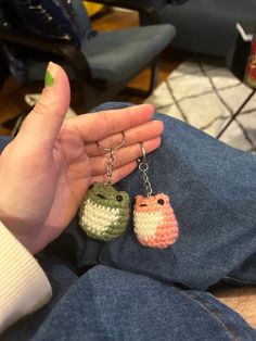 Handmade frog keyring  Can be bought separate, or matching for your partner or bestie :) Bff Crochet Ideas, Crochet For Partner, Crochet Gifts For Gf, Cute Little Crochet Gifts, Crochet For Girlfriend, Gifts Handmade Ideas, Small Things To Crochet For Beginners, Cute Frog Crafts