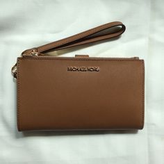 Nwt Brown Michael Kors Woman’s Wallet Michael Kors Brown Wallet For Everyday, Luxury Beige Michael Kors Wallet, Michael Kors Brown Wallet With Interior Card Slots, Michael Kors Bag Brown, Classic Brown Michael Kors Wallet, Lv Multi Pochette, Lv Neverfull Mm, Michael Kors Brown Wallets With Zipper Closure, Lv Neverfull