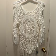 Cupshe White Crochet Cover Up. Never Worn. Has Open Shoulder Caps As Pictured. Size Xl Bohemian Yarn Crochet Top, Cream Crochet Knit Top For The Beach, Cream Knit Crochet Top For Beach, Cream Crochet Knit Top For Beach, Beach Crochet Top With Open Knit, Beach Crochet Yarn Top, Beach Crochet Top In Open Knit Yarn, Vacation Crochet Lace Top One Size, One Size Long Sleeve Crochet Top For Beach