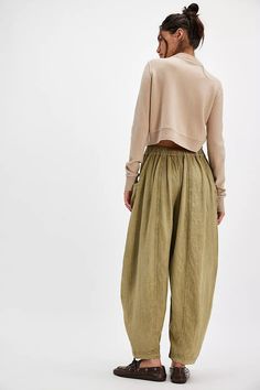 High Road Solid Pull-On Barrel Pants | Free People Balloon Pants Women, Baggy Linen Pants, Barrel Pants, Simple Sandals, High Road, Balloon Pants, Boho Clothes, Linen Fashion, Denim Shoes