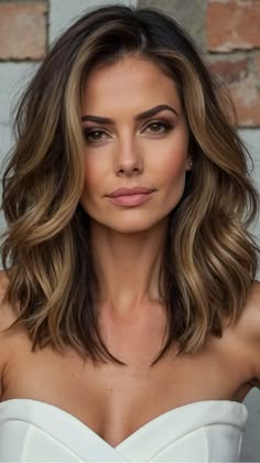 Mom Haircut, Mom Haircuts, Rambut Brunette, Brunette Hair With Highlights, Brunette Balayage Hair, Mom Hairstyles, Hair 2024, Balayage Brunette, Mid Length Hair