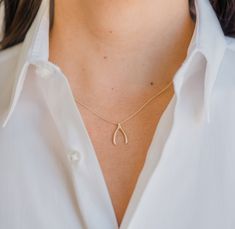 14k gold wishbone necklace $180 Jewellery Shoot Ideas, Wishbone Necklace Gold, Gold And Jewelry, Peds Nurse, Jewellery Shoot, Wishbone Necklace, Good Luck Necklace, Jewelry Photos, Crescent Necklace