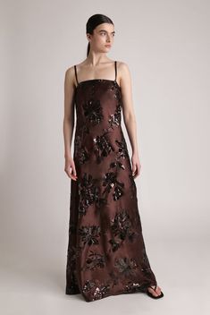 RAYA DRESS Raya Dress, Brown Maxi Dress, Brown Maxi Dresses, Wedding Photos Ideas, Cami Nyc, Dress Guide, Strapless Gown, Mothers Dresses, Maxi Dress Formal