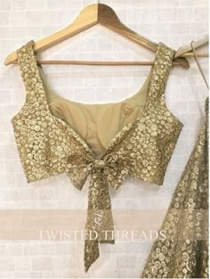 Golden Blouse, Gold Lehenga, Saree Blouse Neck Designs, Fashionable Saree Blouse Designs