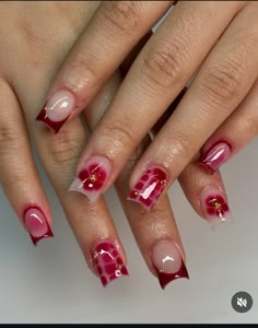 Blooming short nails  Red short nails Square red nails