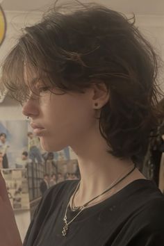 hair- #Hair Check more at https://howcandothis.com/hairstyleideas/hair-14/ Cute Mullet Women, Wolf Cut Mullet Girl, Fem Nonbinary Haircuts, Masc Mullet Women, How To Cut A Short Wolf Cut, Hair Inspo Short Layers, Soft Shag Mullet, Wolf Cut Hair Short Mullet Style Women, Style Short Wolf Cut