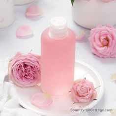 Say goodbye to dry, itchy skin with this DIY rose water toner! The rose toner helps to hydrate, smooth, and refine your skin's appearance. The rose water face mist targets the skin's moisture level and pH balance with a blend of natural ingredients that can make your complexion look radiant and glowing. Lavender Candles Diy, Candle Recipe, Healing Lip Balm, Rose Lotion, Witches Jar