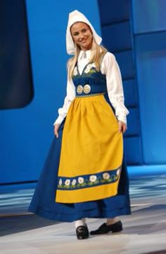 Miss Sweden @Lindsey ONeill look familiar?? Swedish Culture Traditional Dresses, Sweden Traditional Dress, Sweden Traditional Clothing, Sweden Costume, Swedish Traditional Clothing, Sweden Clothing, Swedish Dress, Swedish Culture, Great Northern Railroad