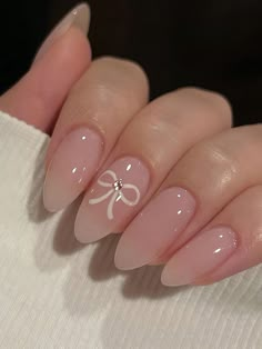 Natural Nails Designs Almond, Cute French Tip Almond Nails, Nails Inspo Pink And White, Nail Inspos On Short Nails Almond, Nails Acrylic White Almond, Nails Inspo Short Natural, Nail Inspo Trendy Almond, Cute Natural Nails Acrylic, Simple Cute Almond Nails