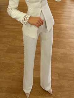 Old Money Straight Leg Textured Pants White Pantsuit, Pant Suits For Women, Fashion Black And White, Elegant Pant, Mid Waist Pants, Elegant Jacket, Pantsuits For Women, Fitted Blouses, Elegant Blouses