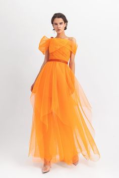 Asymmetrical bow-like corset detail tulle long dress with a fully pleated long skirt and a detachable belt - HerTrove