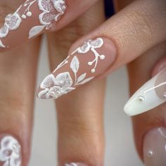 Christmas Bridal Nails, Wedding Ring Nails, Wedding Nail Designs The Bride, Lace Nails Designs, White Floral Nails, Vintage Wedding Nails, Bridal Shower Nails