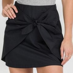 Lush Front Tie Poplin Skirt In Black, Size S, Nwt Tagged Brands: Kendra Scott, Vintage, Pandora, Kate Spade, Alex And Ani, J Crew, Brighton, Betsey Johnson, Stella & Dot, Silpada, Anthropologie, Swarovski, Tory Burch, Michael Kors, Lia Sophia, Silpada, Anthropologie, Free People, Urban Outfitters, Baublebar, James Avery, Madewell, Chloe + Isabel, Monet, Pura Vida, Fossil, Alexis Bittar, Zara, Gorjana, Nordstrom, Henri Bendel, Brandy Melville, Keep Collective, House Of Harlow 1960, Judith Ripka, Chic Black Cotton Mini Skirt, Black Cotton Mini Skirt With Relaxed Fit, Black Cotton Relaxed Mini Skirt, Black Relaxed Cotton Mini Skirt, Black Summer Skirt With Bow Detail, Black Cotton Mini Skirt For Work, Black Cotton Skirt For Day Out, Spring Skirt With Bow Detail, Spring Black Cotton Skort