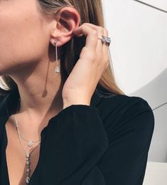 Drop earrings of round brilliant diamonds in 18K white gold. Carat total weight 1.15. G-H color and VS-VVS clarity. Brilliant Diamond, Round Brilliant, Hoop Earrings, White Gold, Diamonds, Drop Earrings, Gold, White, Color